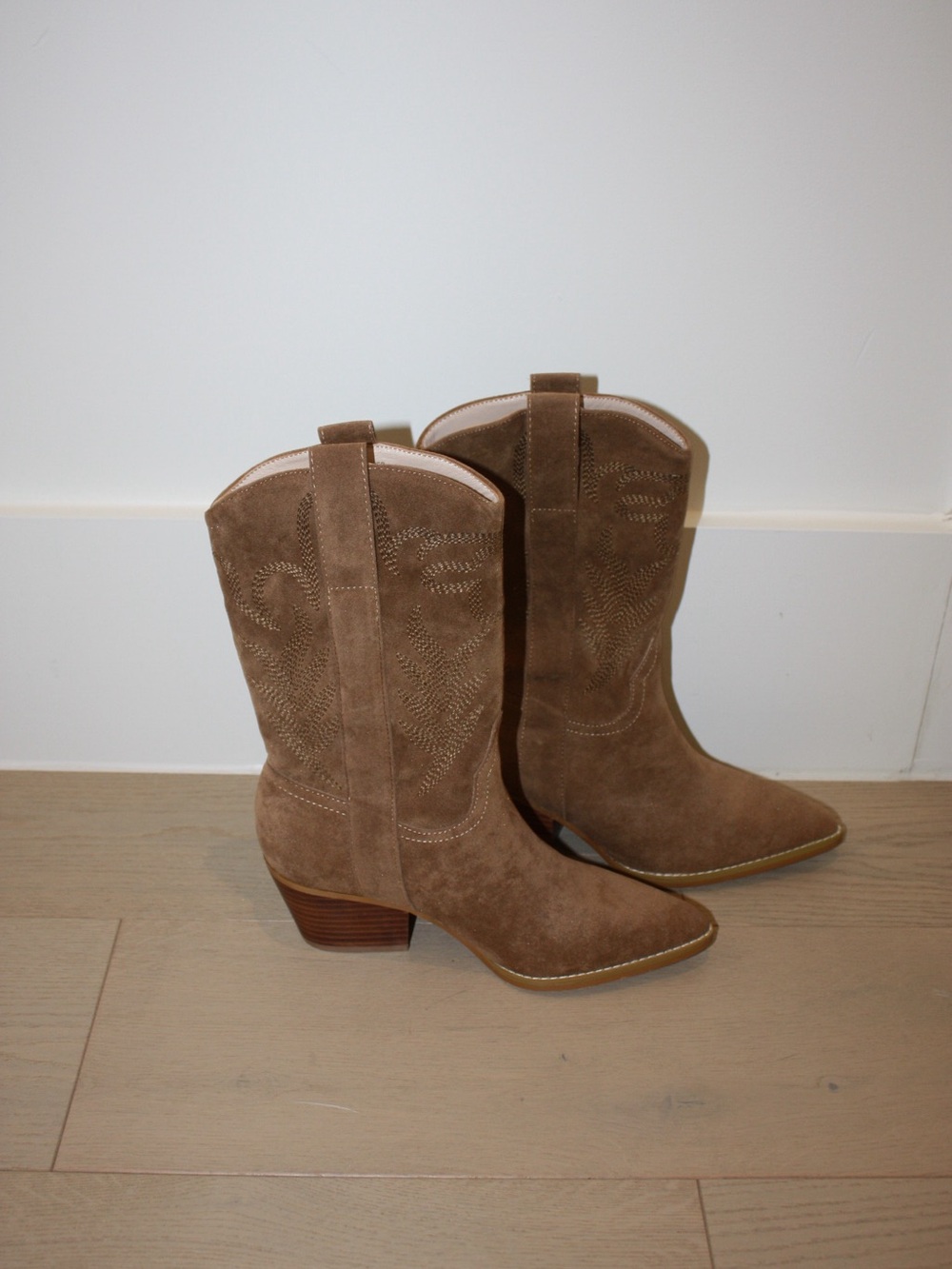 Source Unknown Taupe Suede Western Ankle Boots